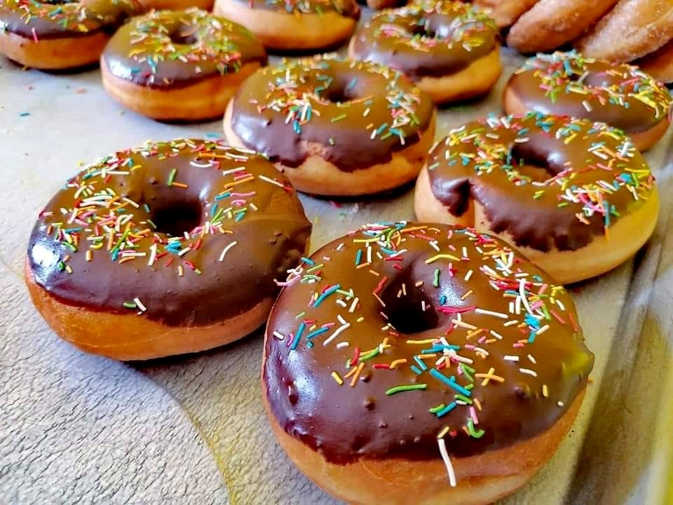 Donas de chocolate con chispas